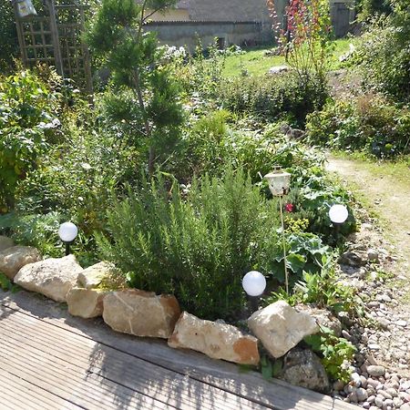 Dans Un Jardin Villa Apremont-la-Foret Kültér fotó
