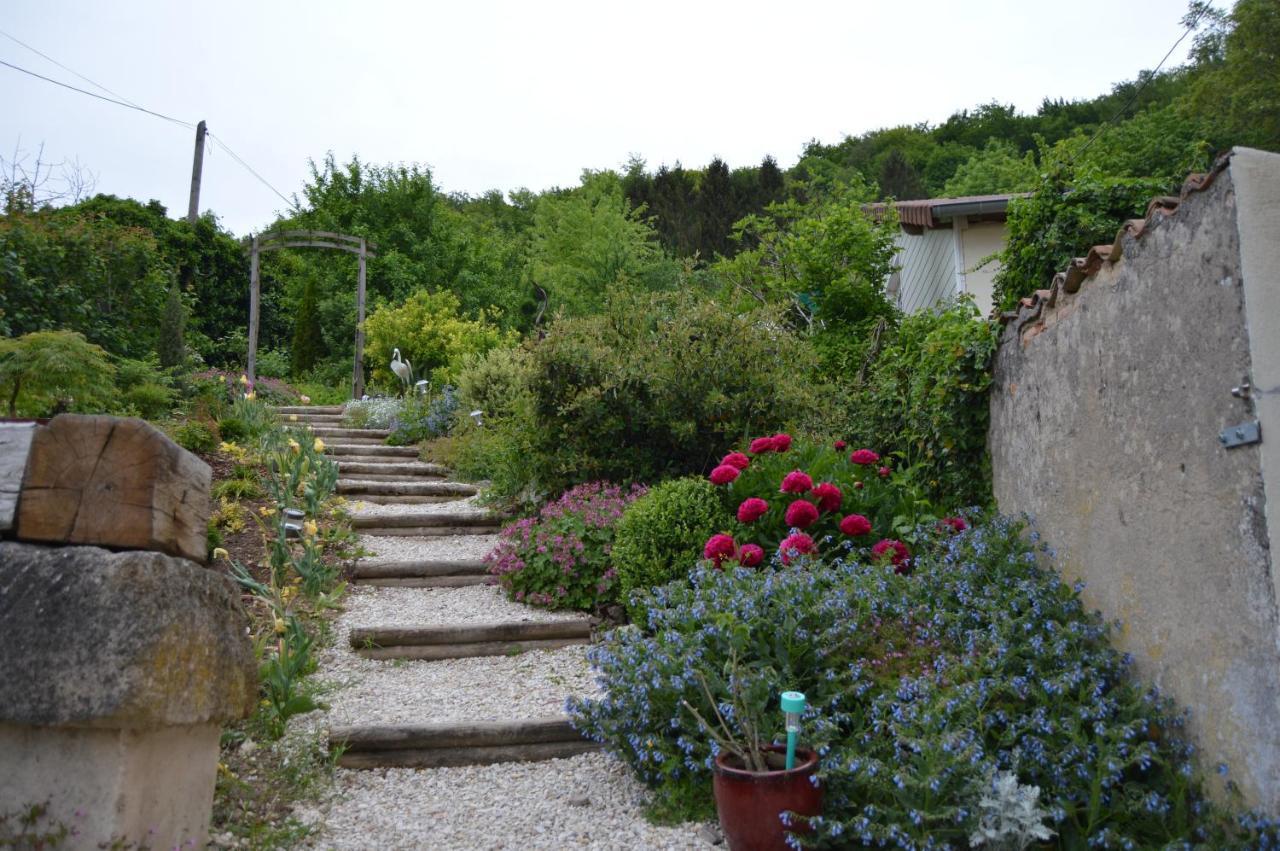 Dans Un Jardin Villa Apremont-la-Foret Kültér fotó