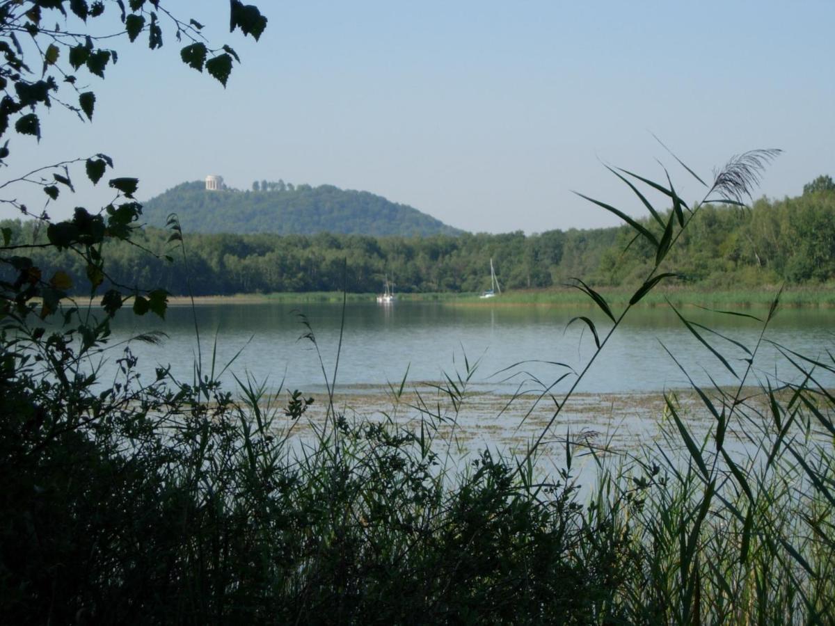 Dans Un Jardin Villa Apremont-la-Foret Kültér fotó